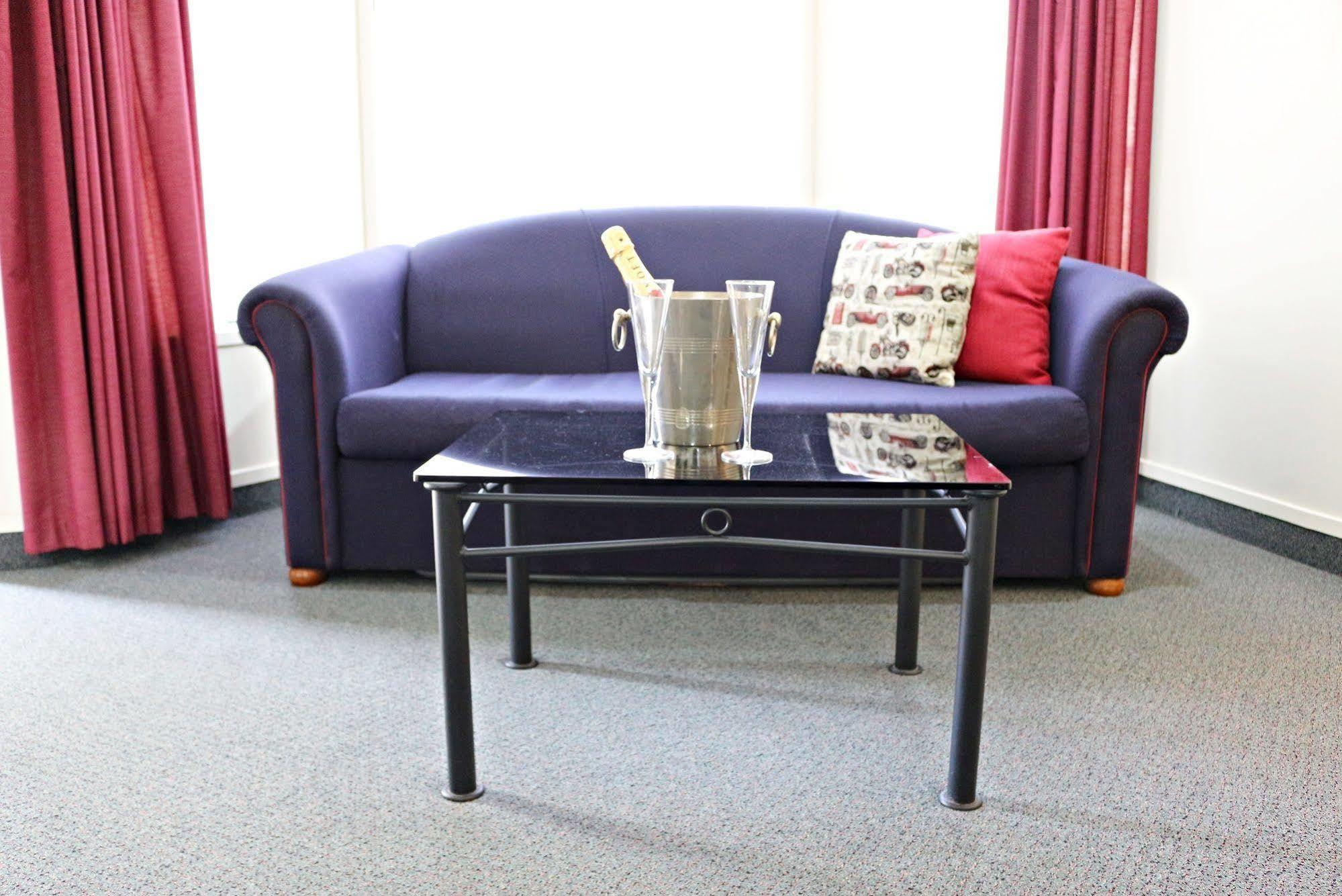 Cambridge Mews Motel Ngoại thất bức ảnh
